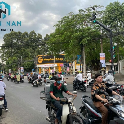 CHO THUÊcăn góc ngang 8,5m đường Phạm Văn Thuận