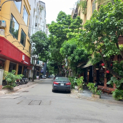 BÁN NHÀ ĐỖ QUANG, PHÂN LÔ VỈA HÈ, 8 TẦNG THANG MÁY, KINH DOANH, VĂN PHÒNG, NHỈNH 30 TỶ