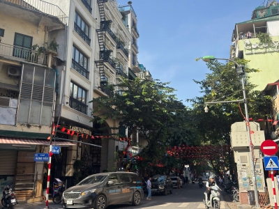 Bán nhà phố Nguyễn Cao trung tâm Thành Phố Hà Nội ô tô của 6 phòng ngủ