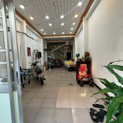 Cần cho thuê gấp mặt bằng tại vị trí đắc địa ngay trung tâm Quận 1, thích hợp kinh doanh