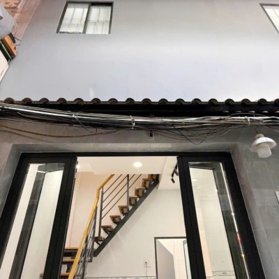 Nhà cách chỗ đậu oto vài bước chân Hưng Phú P10Q8