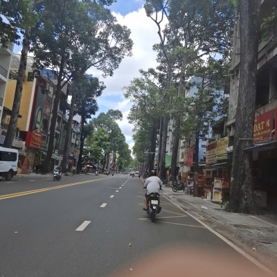 ???? Nhà đẹp Nguyễn Chí Thanh, Q.5 – 65m² – 3 tầng – giá chỉ 5.9  tỷ.