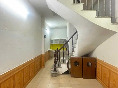 Cho thuê nhà ngõ 13 Lĩnh Nam, 30m2 x 4 tầng, 3 ngủ, 9 triệu