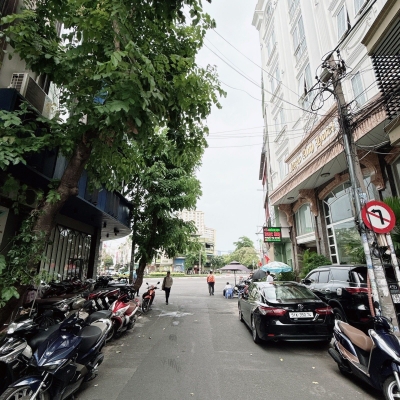 PHÚ NHUẬN MẶT RIỀN ĐƯỜNG HOA - RẤT HIẾM NHÀ BÁN - 50M2 - 5 TẦNG - KHÔNG QUY HOẠCH. KHÔNG LỘ GIỚI- SỔ HỒNG RIÊNG - PHÁP LÝ CHUẨN - CHỈ 19.5 TỶ