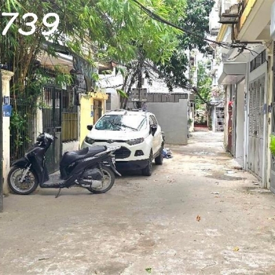 Chính chủ bán nhà lô góc 42m 5 tầng 8.x tỷ ngõ 595 Nguyễn Trãi Thanh Xuân