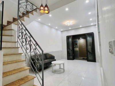 Cho thuê nhà ngõ 28 Văn Hương 3 tầng x 31m2, 2 ngủ, 8 Triệu ở hộ gia đình