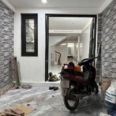 Cho thuê nhà ở nhóm 7 người Bùi Xương Trạch, 5 tầng, 40m2, 4 ngủ, 5 vệ sinh, 12 Triệu/tháng