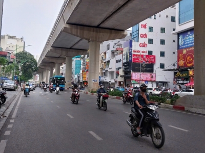 NHÀ ĐẸP DÂN XÂY, PHỐ CẦU GIẤY, 6 TẦNG THANG MÁY, GẦN Ô TÔ TRÁNH – NHỈNH 10 TỶ