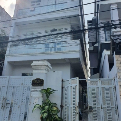 Bán Lô Đất Tặng Dãy Căn Hộ Dịch Vụ Mặt Tiền Hẻm 686 Quốc Lộ 13, Hiệp Bình Phước , Thành Phố Thủ Đức