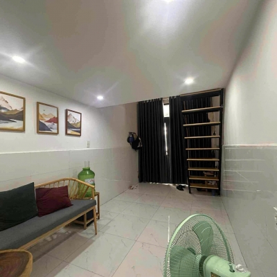 ♪ Góc kiệt rộng thoáng gần MT Nguyễn Hoàng, 28m2, C4, sạch đẹp, 2.x tỷ