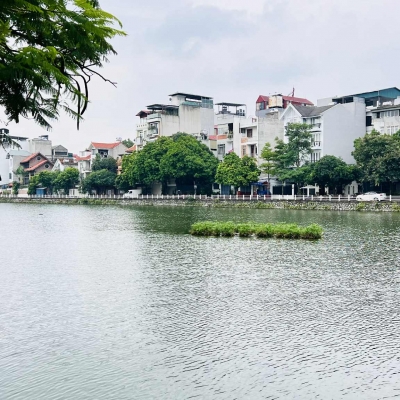 bán nhà lô góc mặt phố Long Biên, 100m x 7 tầng, mặt tiền 5.8m, view hồ, ôtô tránh, kinh doanh