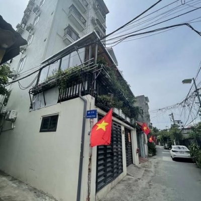 Nhà mới đẹp lung linh, Ô tô đỗ cửa, ngõ thông, thoáng trước sau, gần QL32 ga tàu cao tốc trên cao, gần trường cấp 1,2, chợ...

Thiết kế: 6 tầng thang máy