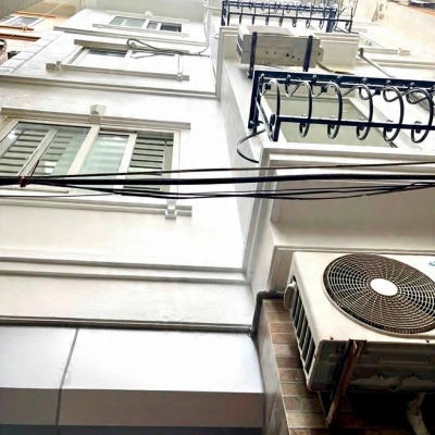 đào tấn 45m x4 tầng mặt tiền 5m7 chỉ 8,1 tỷ ngõ thông,dân xây,ba gác đua