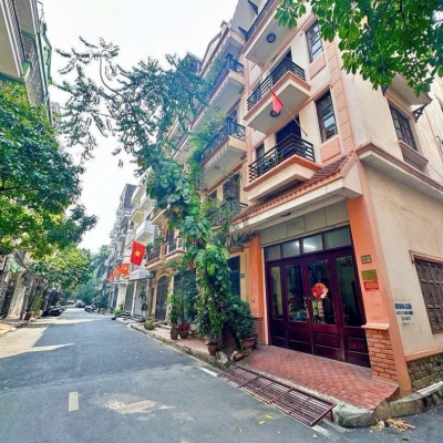Vua của cái loại F0, phân lô ngoại giao đoàn ,Xuân La- vỉa hè 2 bên,60m2,mt5m, 2 thoang ,hơn 18 tỷ