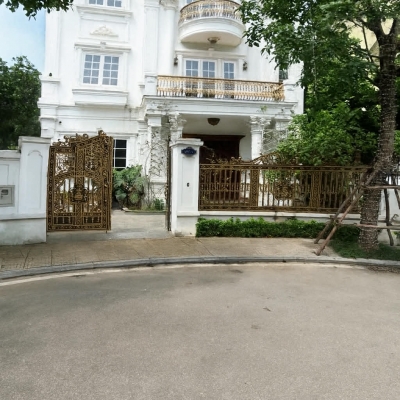 Biệt thự thượng lưu Vinhomes Riverside 206m x 4tầng, mặt tiền 15m, nội thất cao cấp, an ninh tuyệt đối