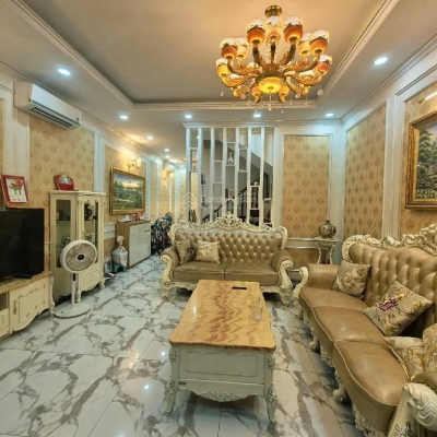 Bán nhà Trần Hưng Đạo 76m 5 tầng 4 ngủ oto gần chỉ nhỉnh 18 tỷ