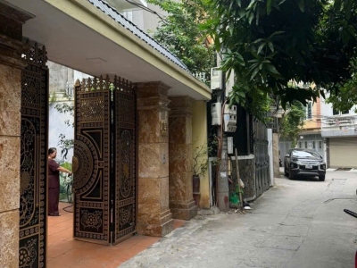 Giá cực tốt, bán nhà Bưởi, Đội Cấn, ô tô vào nhà, diện tích lớn, chỉ 30 tỷ