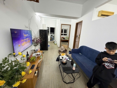 Cần cho  thuê căn hộ Nam Trung Yên, 50m2, 2 ngủ, 10 Triệu Full đồ ở hộ gia đình