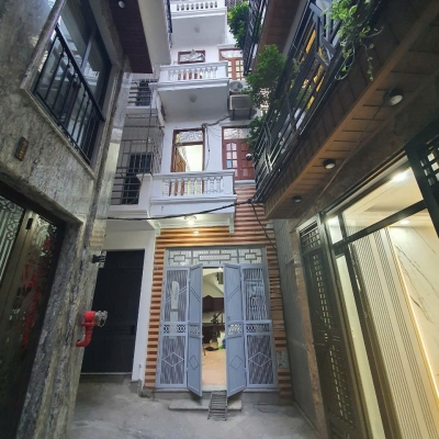 Cho thuê nhà Minh Khai 25m2 x 4 tầng, 3 ngủ, 3 vệ sinh, 9 Triệu/th