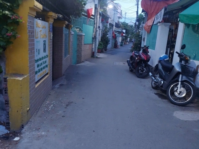 Bán đất mặt tiền đường 14, 63m2,cách vài chục met Nguyễn Duy Trinh, giá chỉ 5,3 tỷ, Vui lòng liên hệ: 0906227839 Mrs Vân