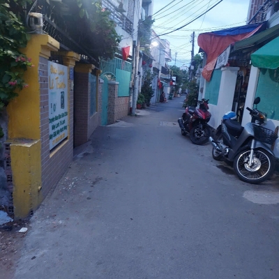 Bán đất mặt tiền đường 14, 63m2,cách vài chục met Nguyễn Duy Trinh, giá chỉ 5,3 tỷ, Vui lòng liên hệ: 0906227839 Mrs Vân