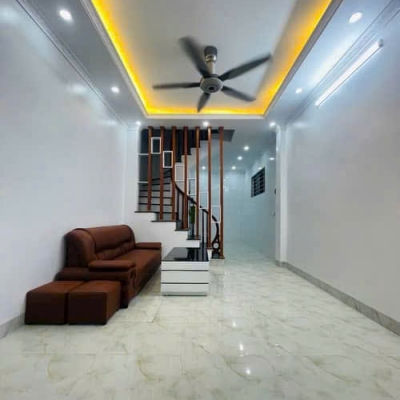 Bán nhà Chùa Láng - Lô góc 8 phòng rộng 37m 9,2 tỷ