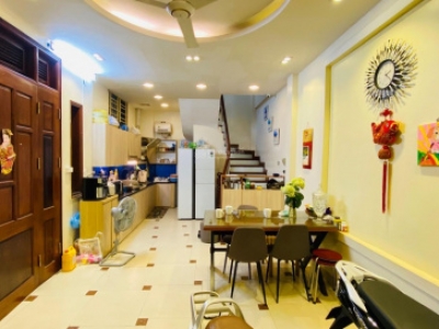 Chính chủ bán nhà Nguyễn Trãi 40m2 x 4 tầng, mặt tiền 5m giá chỉ 7,5 tỷ