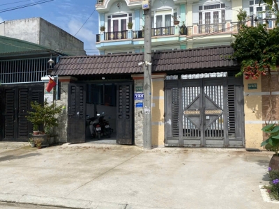 Nhà to 4.2x32m trệt 2 lầu, Full nội thất xịn mặt tiền kênh mát mẻ trong lành, sân xe hơi