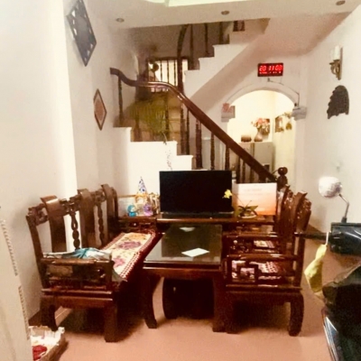 Cho thuê nhà ngõ 3 Phố Lĩnh Nam, 44m2 x 3.5 tầng, 4 ngủ, 3 WC, 11 Triệu