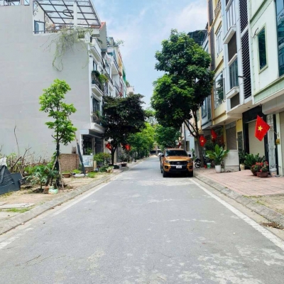 Hiếm có! Bán đất Ngô Gia Tự, Long Biên, 75m², đường 7m, Giá chỉ nhỉnh 11 tỷ
