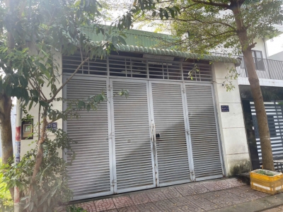 Bán khu đất kdc sổ hồng ,có sẵn ngôi nhà kho tại Q9, 104m2 , ngang 6.3m