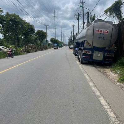 Bán nhà mặt tiền 18x68m giá 22 tỷ Đường Đặng Công Bỉnh