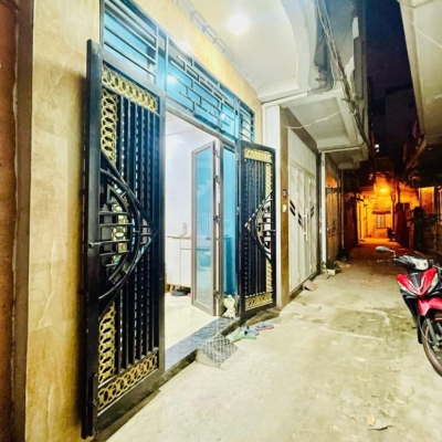 NHÀ ĐẸP Ở SƯỚNG PHỐ DỊCH VỌNG, NGÕ ĐẸP, GẦN Ô TÔ, GẦN PHỐ - 4T x 38M2, 8.35 TỶ