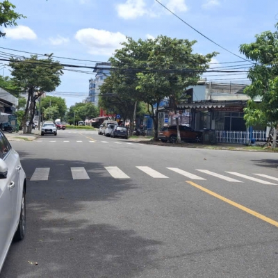 NHÀ 3 TẦNG – MẶT TIỀN 10.5M LỀ 5M – SÁT LÔ GÓC, TRỤC CHÍNH HẢI CHÂU 13 TỶ