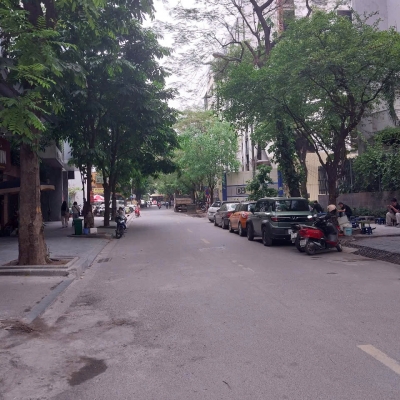 PHỐ DỊCH VỌNG HẬU – NHÀ ĐẸP DÂN XÂY, LÔ GÓC, Ở SƯỚNG - 9.8 TỶ