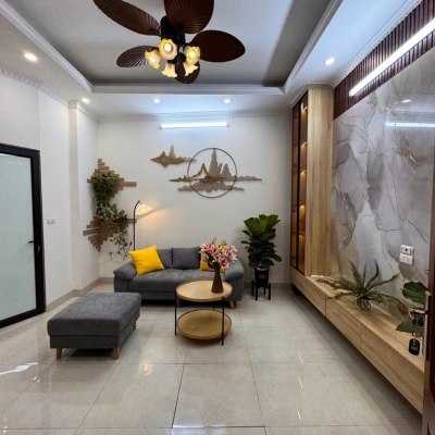 Hiếm -Bán nhà đẹp Bồ Đề- Oto Đỗ Cổng- full Nội thất 35m 5 tầng nhỉnh 7 tỷ(TL)