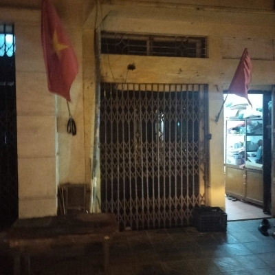 Cần bán mặt bằng kinh doanh Lĩnh Nam - 18m2 nhỉnh 5 tỷ - sổ riêng - phân lô ô tô- vỉa hè