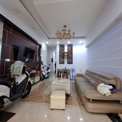 ???? QUẬN 8 – GẦN HIGHLANDS DƯƠNG BÁ TRẠC – 4 TẦNG BTCT – FULL NỘI THẤT GỖ CĂM XE