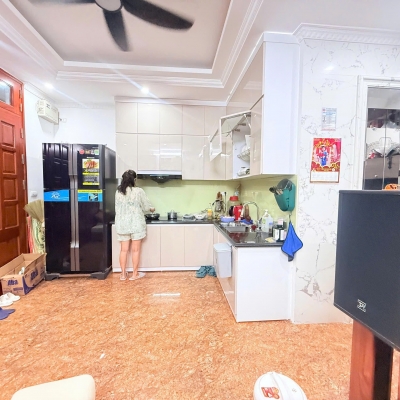 Bán Nhà Phan Kế Bính 33m2.  5 tầng. mặt tiền 5.5m. Giá 10.5 tỷ Ba Đình Hà Nội