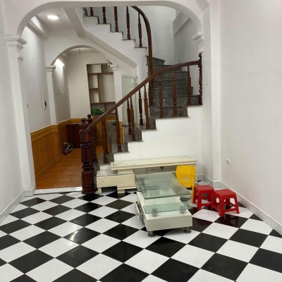 Cho thuê nhà ngõ Bùi Xương Trạch, 3 tầng x 38m2, 3 ngủ, 10 Triệu
