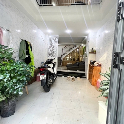 ► Kiệt Ô tô sát MT Đống Đa, 5 tầng, nhỉnh 5 tỷ