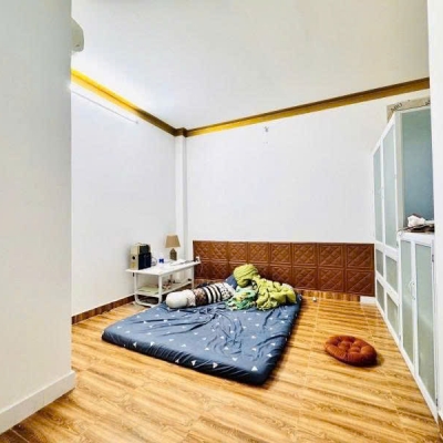 NHÀ NGON TRONG PHÂN KHÚC NHA. 
???? Nhà đẹp 2 tầng – HẺM XE TẢI LUÔN – an ninh Diện tích 6x10m vuông vức – hoàn công