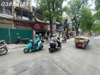MẶT PHỐ ĐÊ LA THÀNH – BA ĐÌNH – 100M² – MẶT TIỀN 8M – DÒNG TIỀN 80 TRIỆU/THÁNG