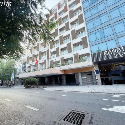 HIẾM BÁN - DÒNG TIỀN 1 TỶ/ NĂM - BÁN NHÀ MẶT TIỀN Đ. LÊ THÁNH TÔN, Q1 - DT 66M2 NGANG 4,5M*16,5M * Liên hệ GIANG GIANG: 093.86.76.685