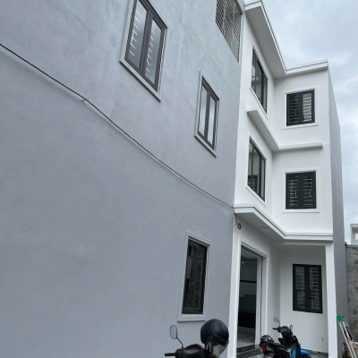 BÁN NHÀ ĐỘC LẬP 3 TẦNG NAM HẢI – CÓ SÂN CỔNG – GIÁ 2,7 TỶ