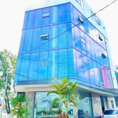 BÁN NHANH TÒA NHÀ PHỐ LÔ GÓC KINH DOANH NGHỈ DƯỠNG VIEW BIỂN PHẠM VĂN ĐỒNG NHA TRANG GIÁ BÁN 17 TỶ 500 TRIỆU 11 PHÒNG  NGỦ