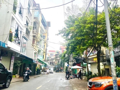 Bán nhà Trích Sài hồ Tây, ở sướng, 69m chỉ 18.5 tỷ