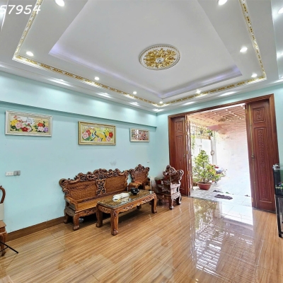 Cần tiền bán gấp nhà khu Hố Nai Đại Công Giáo xây 2019 full gỗ, 3% cho môi giới