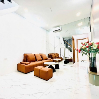 ????Tập thể Nam Đồng 90m 3PN Nội thất kính coong, Ô tô đỗ dưới, Tiện ích nhiều, 3.96 tỷ????