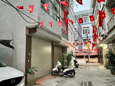 bán nhà Ngọc Thuỵ, ngõ thông, ôtô đỗ cửa, chỉ 11.5 tỷ